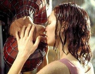 spiderman-kiss spiderman-kiss